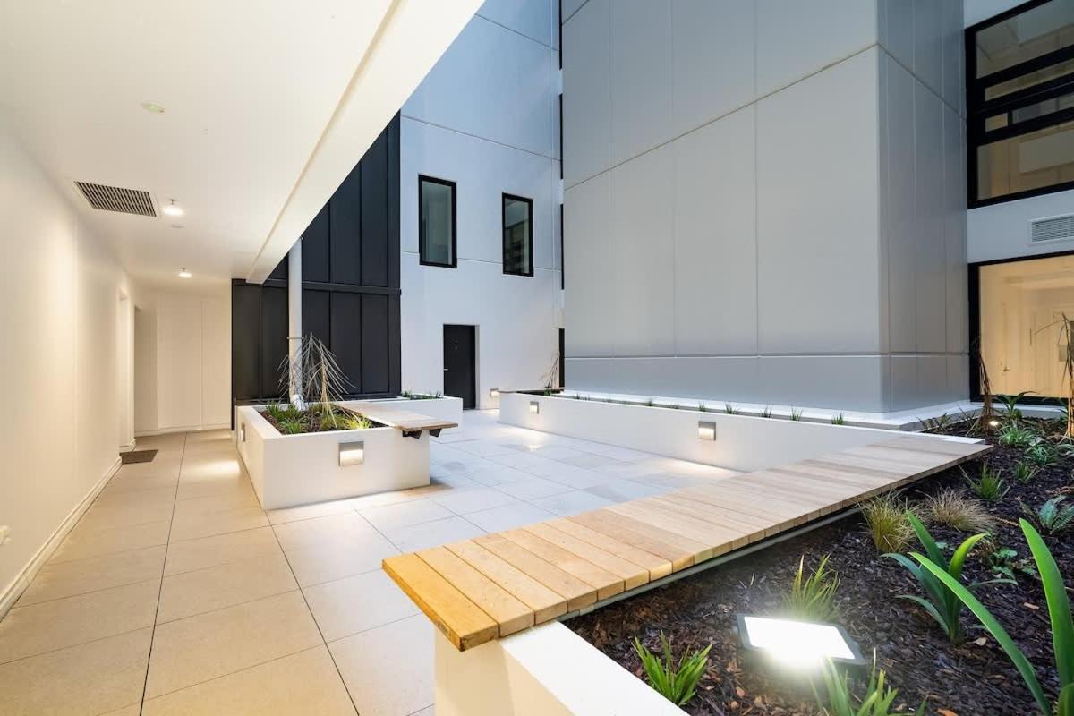 Apartment Beautiful Designed With Pool Gym Sauna Auckland